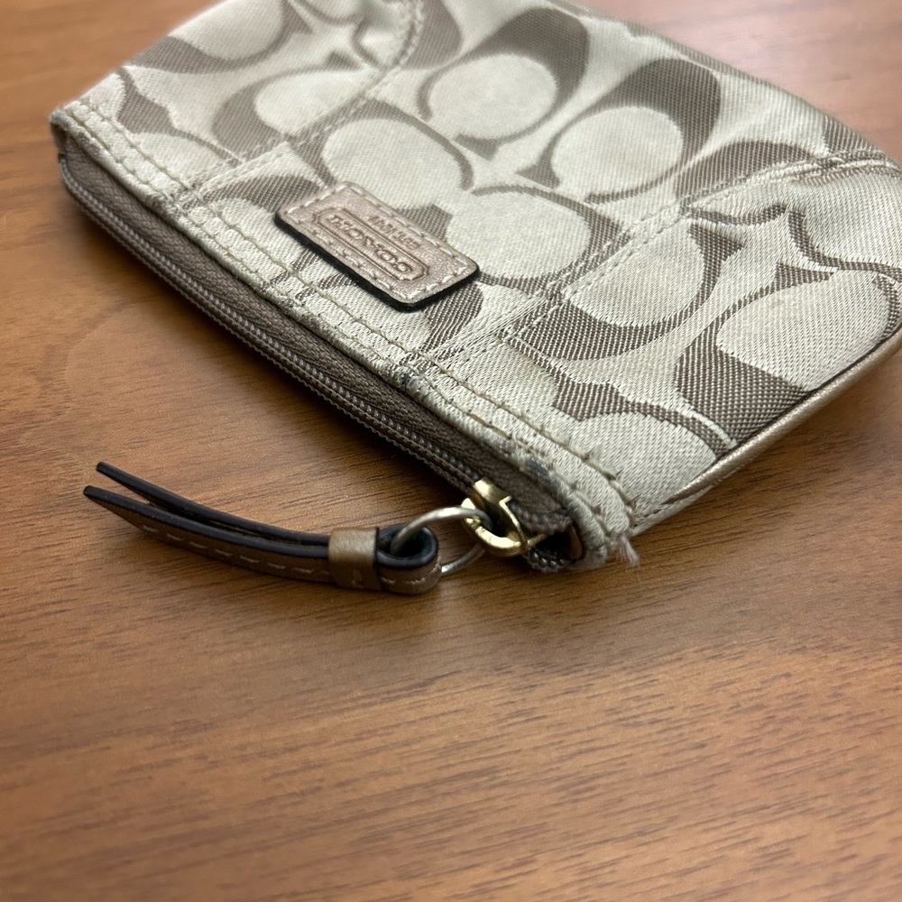 Small COACH Wristlet - Picture 4 of 5